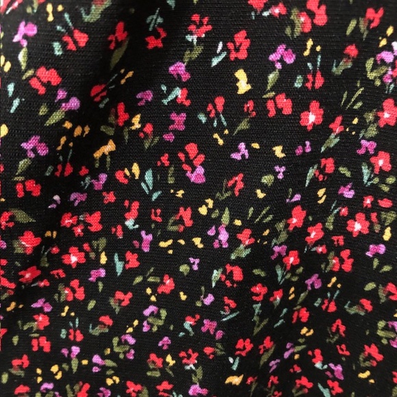 H&M // V-Neck // Keyhole Detail // Short // Black // Small Flowers // Dress - Picture 5 of 5